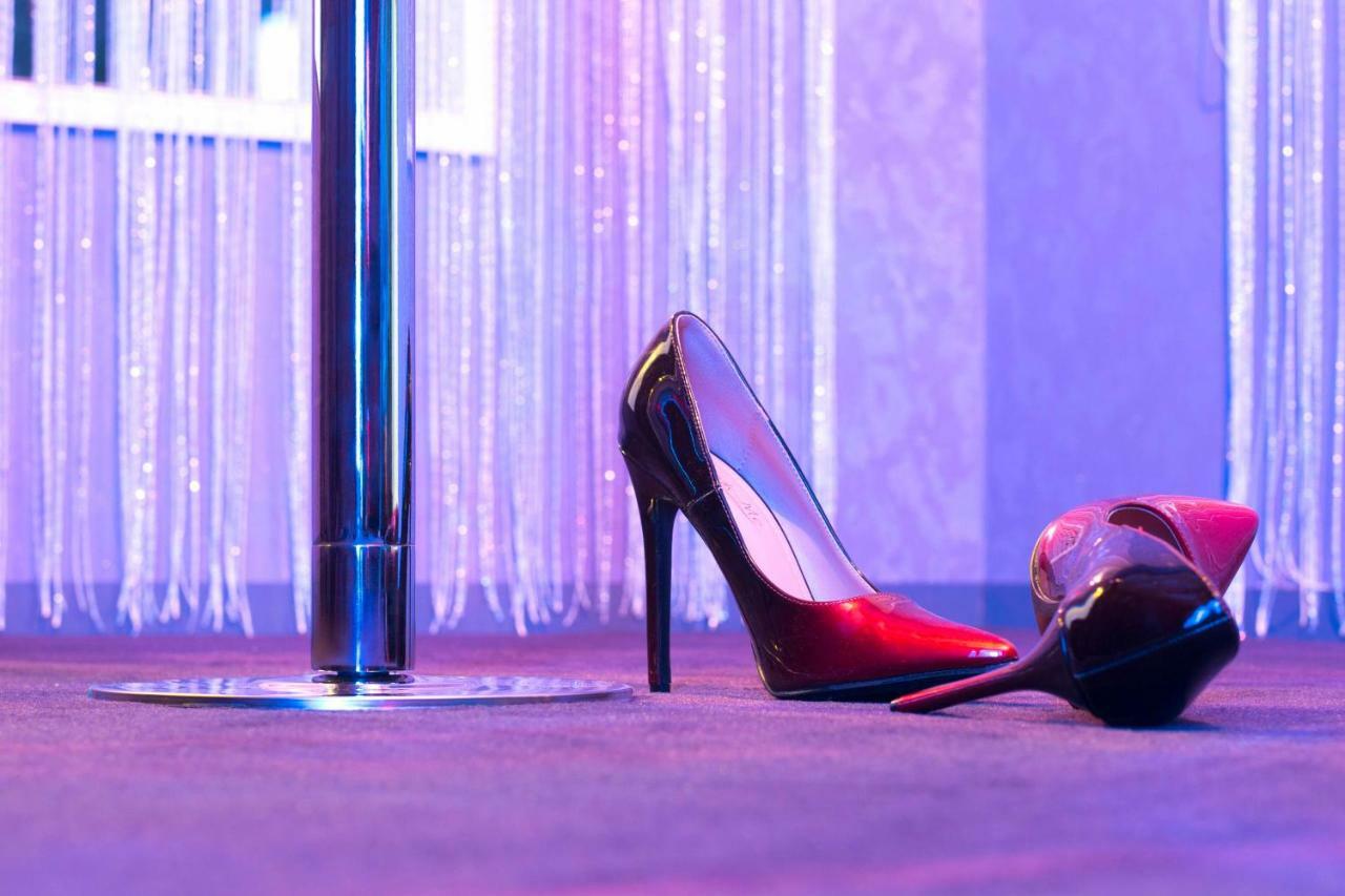 Love Room Proche Rennes Le Cocon Enchanteur Plelan-le-Grand エクステリア 写真