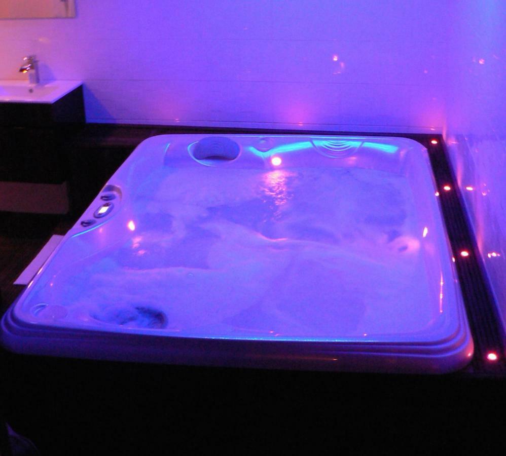 Love Room Proche Rennes Le Cocon Enchanteur Plelan-le-Grand エクステリア 写真
